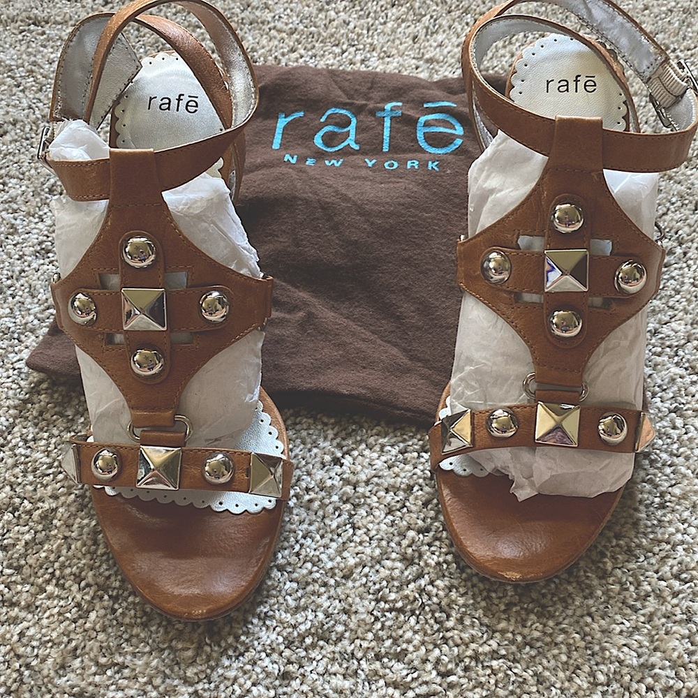 Rafē Brown Studded Leather T-Strap Sandals